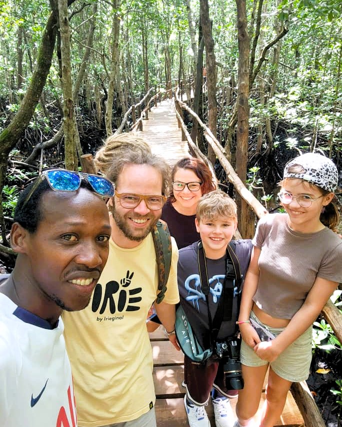 Happy client testimonial for Pasqualino Zanzibar Tours and Safari